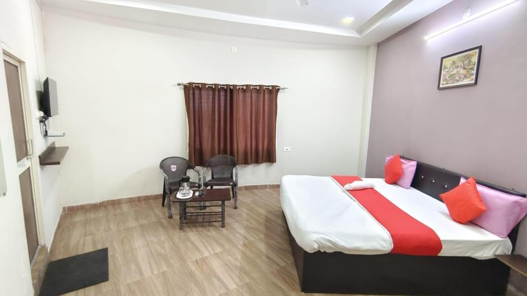 Hotel Shivanjali Palace 우자인 외부 사진